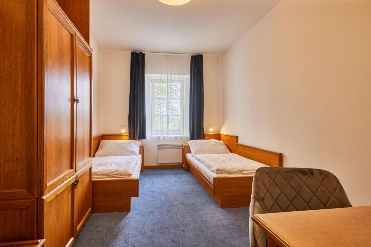 Hotel Auri Rudník Extérieur photo