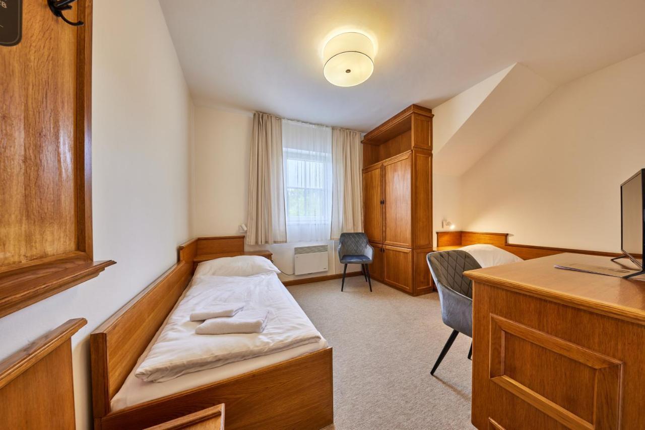 Hotel Auri Rudník Extérieur photo