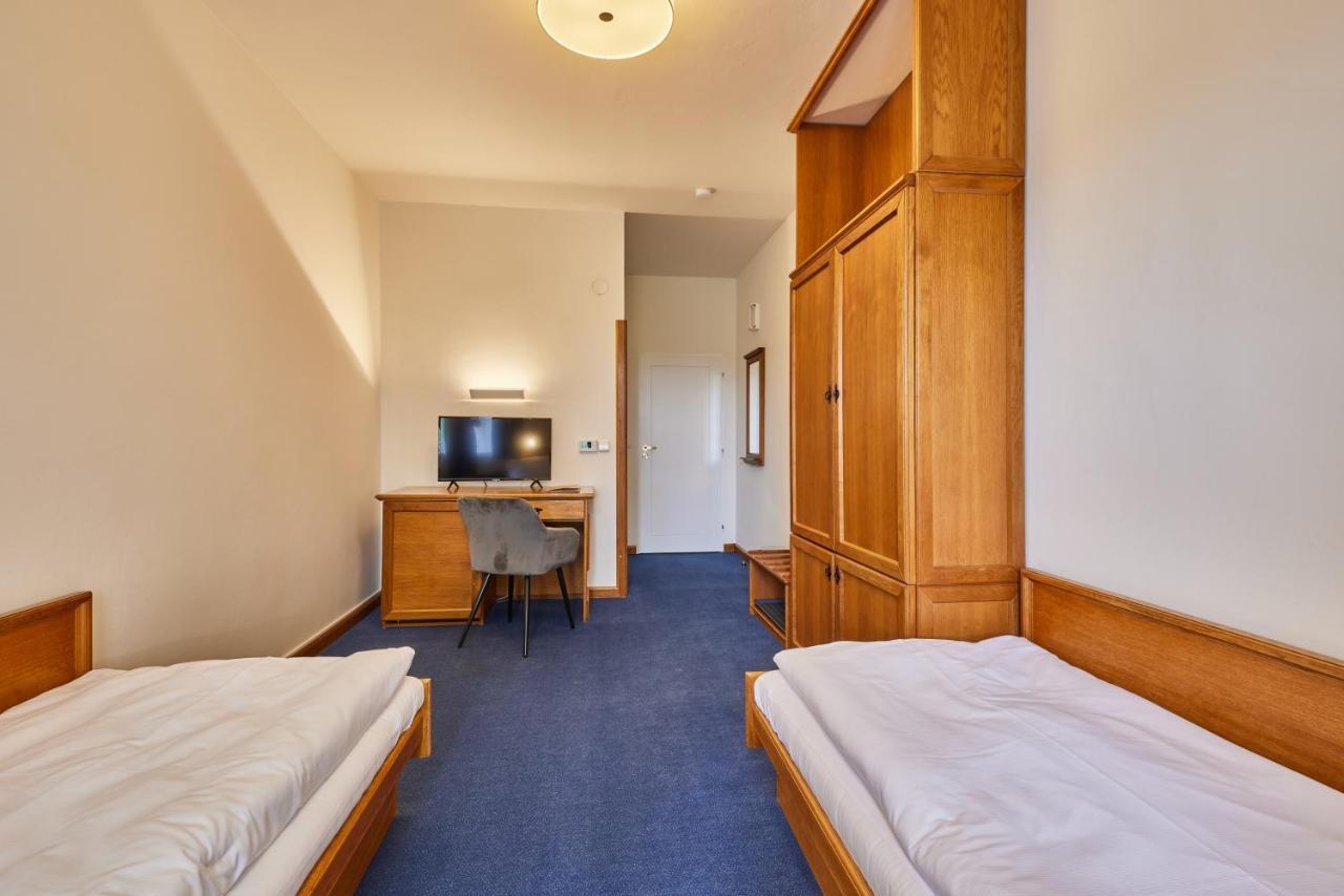 Hotel Auri Rudník Extérieur photo