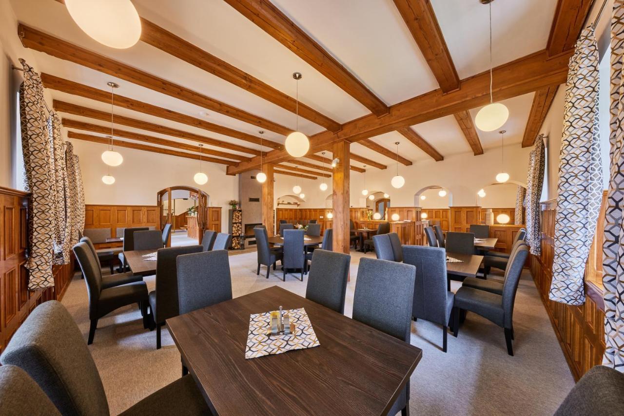 Hotel Auri Rudník Extérieur photo