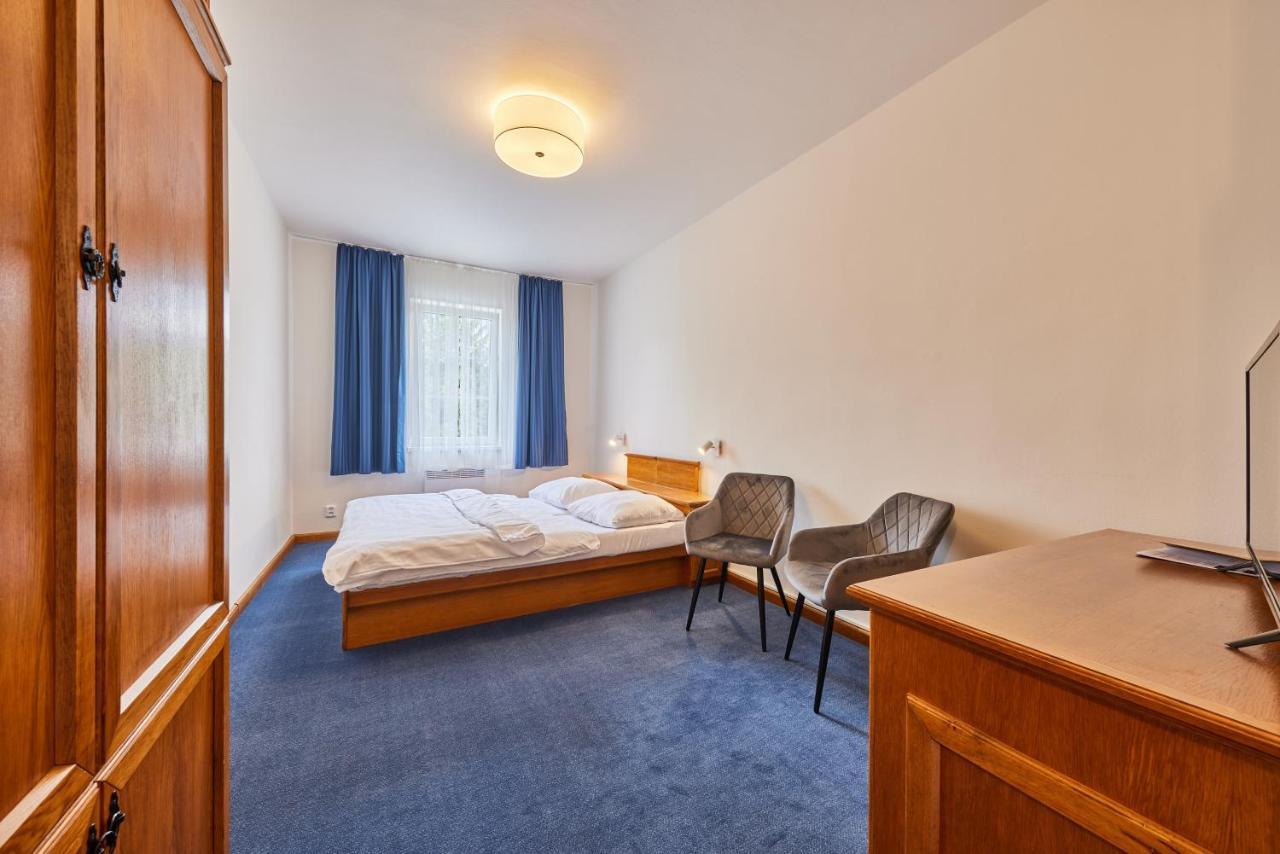 Hotel Auri Rudník Extérieur photo