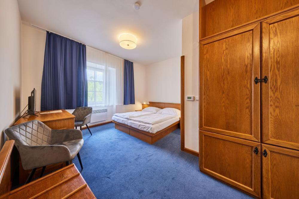Hotel Auri Rudník Extérieur photo